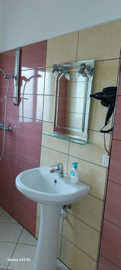 Collaku Apartment'S Vlore Exterior photo