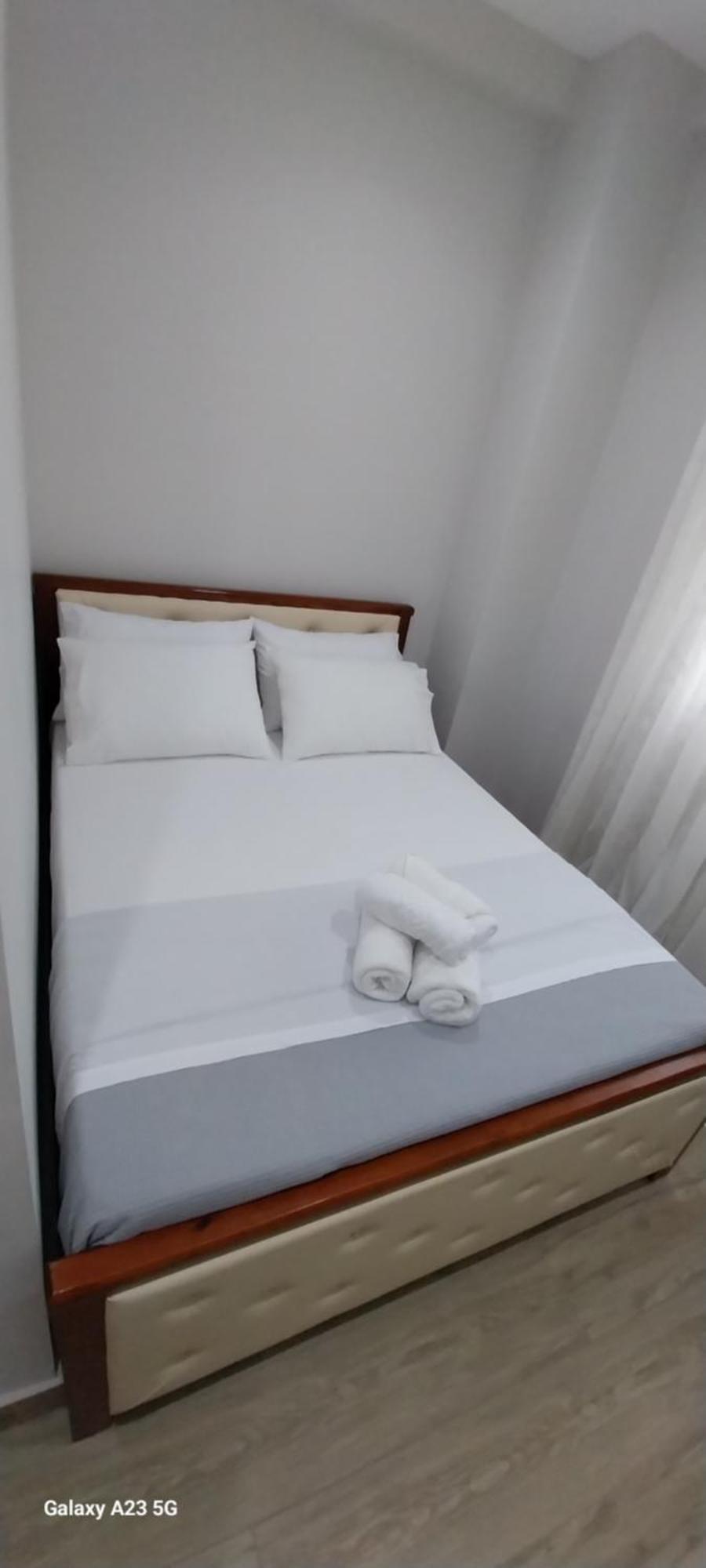 Collaku Apartment'S Vlore Exterior photo